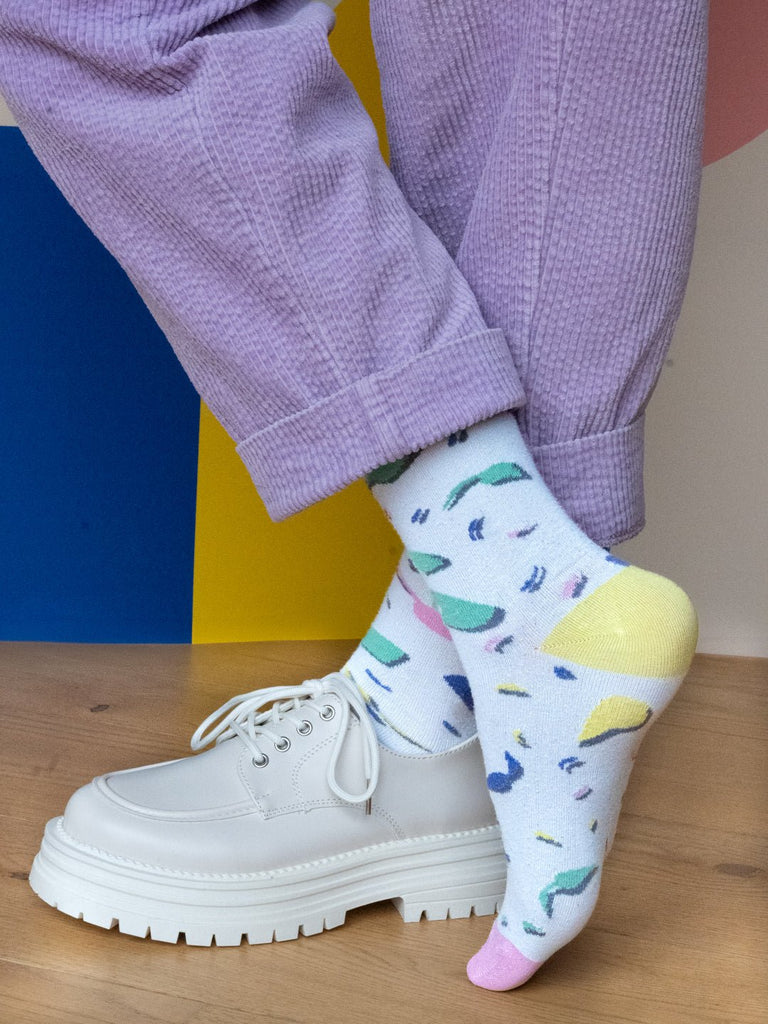 CHAUDEVANT - les chaussettes dépareillées ! - ASSIAKARA vêtement non genré genderless no gender mode unisexe look androgyne dégenrer degender fashion sur mesure inclusivité inclusif inclusive