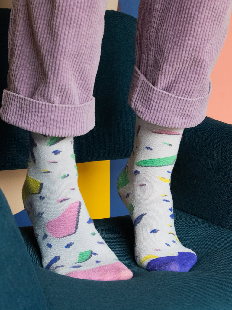 CHAUDEVANT - les chaussettes dépareillées ! - ASSIAKARA vêtement non genré genderless no gender mode unisexe look androgyne dégenrer degender fashion sur mesure inclusivité inclusif inclusive