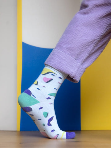 CHAUDEVANT - les chaussettes dépareillées ! - ASSIAKARA vêtement non genré genderless no gender mode unisexe look androgyne dégenrer degender fashion sur mesure inclusivité inclusif inclusive