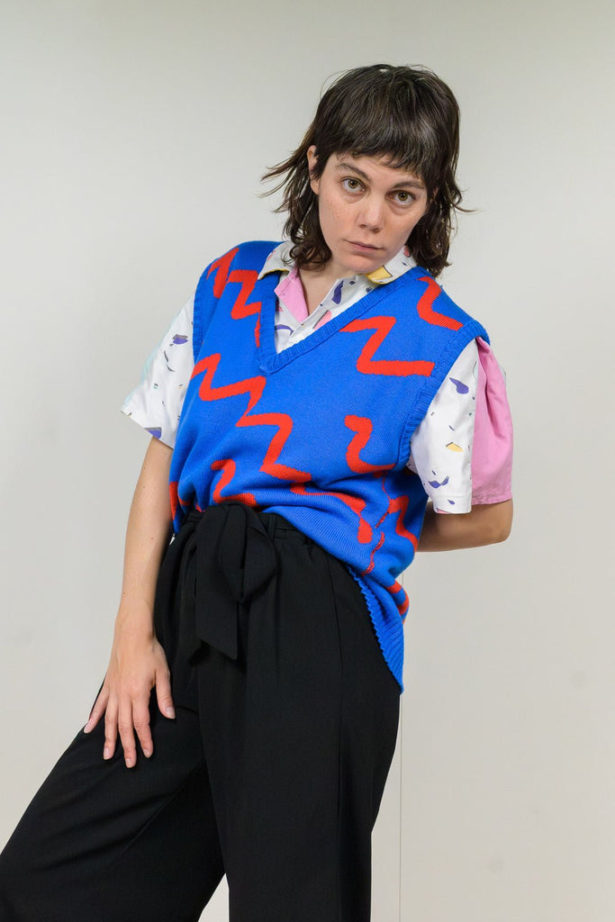 DISSISIT - Le pull sans manches! - ASSIAKARA vêtement non genré genderless no gender mode unisexe look androgyne dégenrer degender fashion sur mesure inclusivité inclusif inclusive