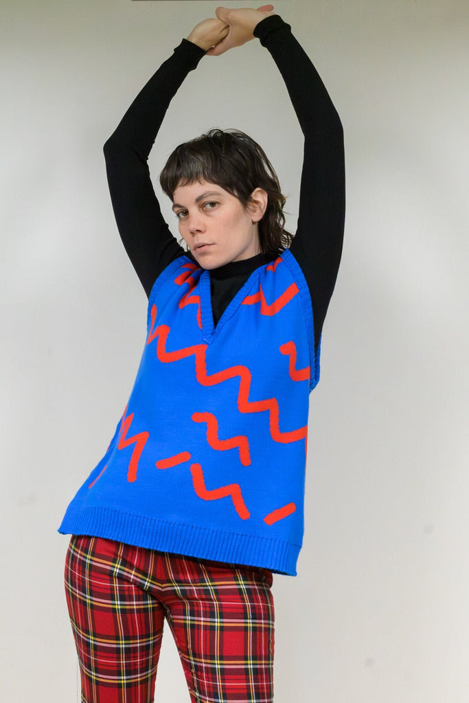 DISSISIT - Le pull sans manches! - ASSIAKARA vêtement non genré genderless no gender mode unisexe look androgyne dégenrer degender fashion sur mesure inclusivité inclusif inclusive