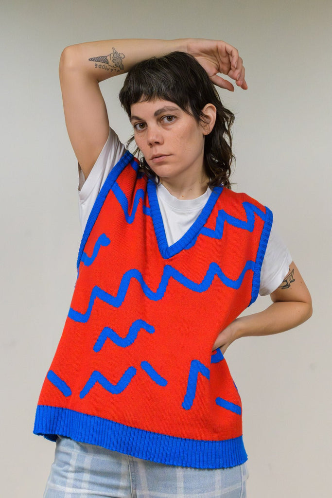 DISSISIT - Le pull sans manches! - ASSIAKARA vêtement non genré genderless no gender mode unisexe look androgyne dégenrer degender fashion sur mesure inclusivité inclusif inclusive