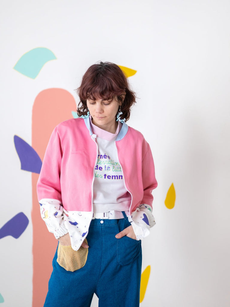 JOJO - ta bomber jacket colorée ! - ASSIAKARA vêtement non genré genderless no gender mode unisexe look androgyne dégenrer degender fashion sur mesure inclusivité inclusif inclusive