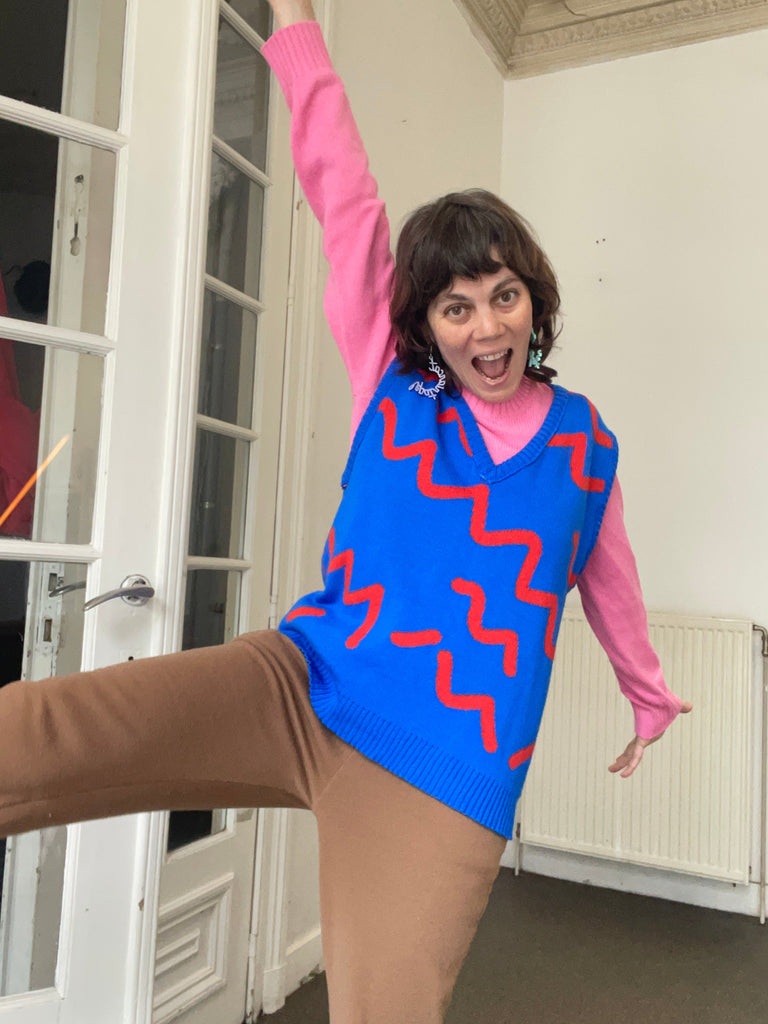 Le GILET coloré! - ASSIAKARA vêtement non genré genderless no gender mode unisexe look androgyne dégenrer degender fashion sur mesure inclusivité inclusif inclusive