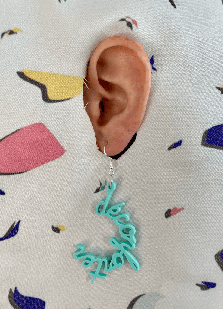 Les TRIPLÉES - un trio de boucles d'oreilles à mélanger! - ASSIAKARA vêtement non genré genderless no gender mode unisexe look androgyne dégenrer degender fashion sur mesure inclusivité inclusif inclusive