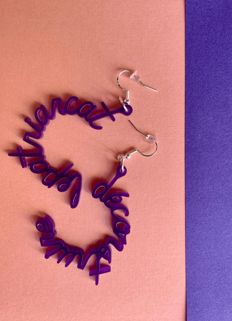 Les TRIPLÉES - un trio de boucles d'oreilles à mélanger! - ASSIAKARA vêtement non genré genderless no gender mode unisexe look androgyne dégenrer degender fashion sur mesure inclusivité inclusif inclusive