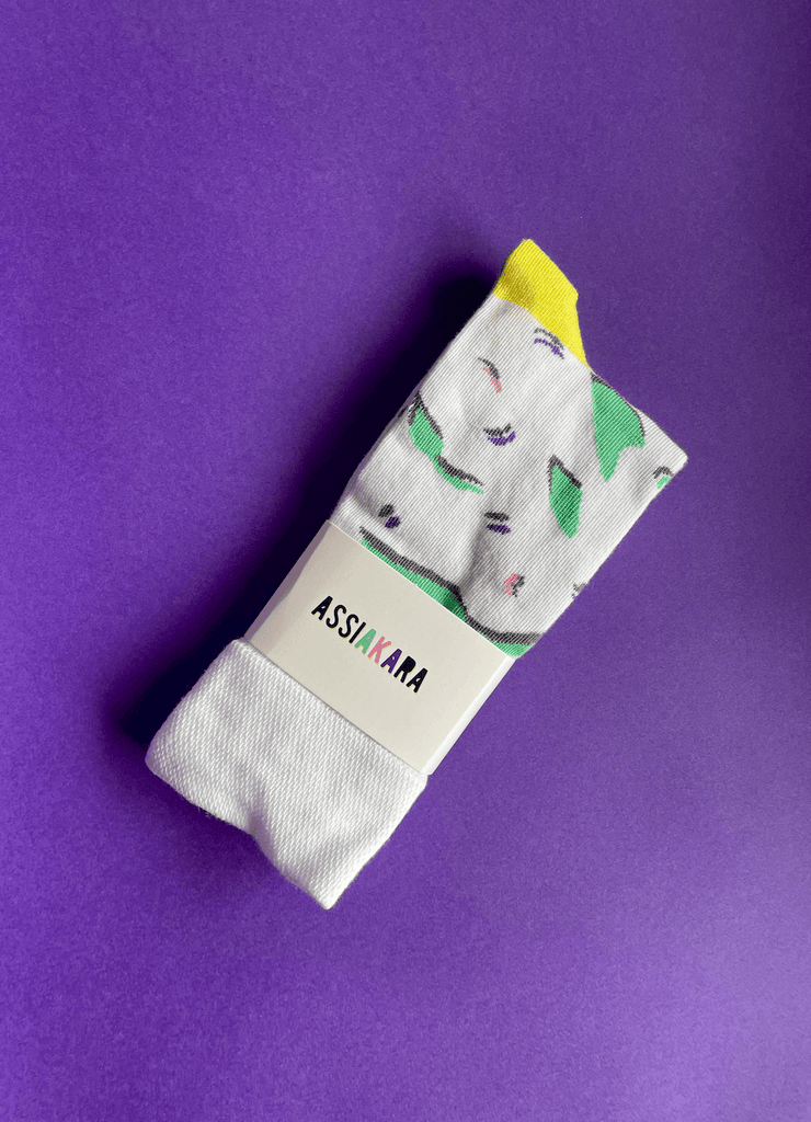 CHAUDEVANT - les chaussettes dépareillées ! - ASSIAKARA vêtement non genré genderless no gender mode unisexe look androgyne dégenrer degender fashion sur mesure inclusivité inclusif inclusive